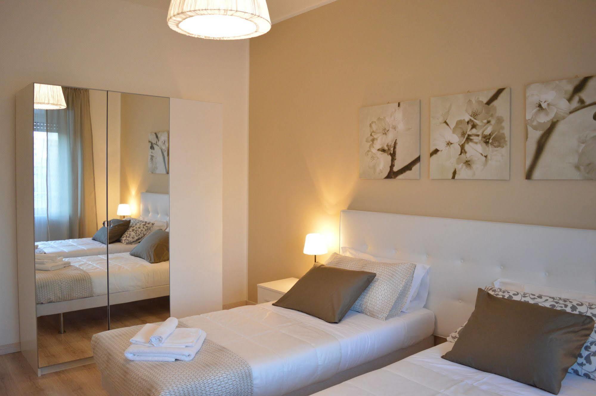 Domus Italiana Hotel Rome Exterior photo